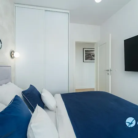Lazar Polanki Aqua