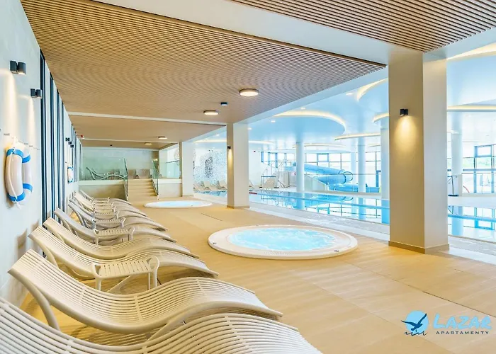 Lazar Polanki Aqua アパート