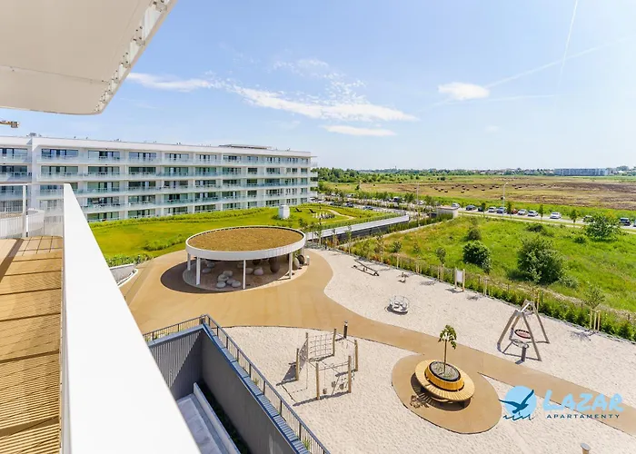 Lazar Polanki Aqua アパート