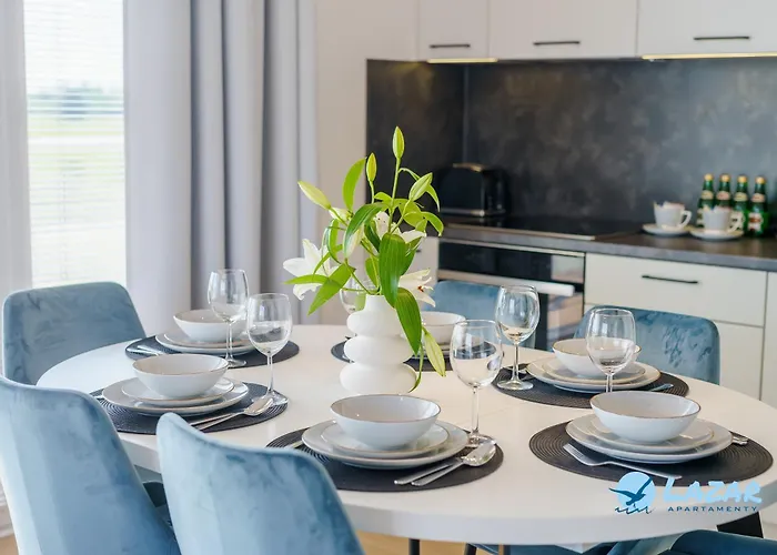 Lazar Polanki Aqua アパート *