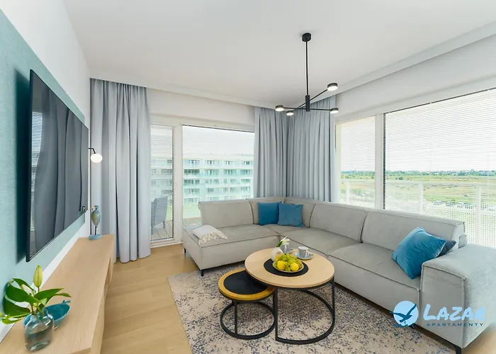 Lazar Polanki Aqua アパート